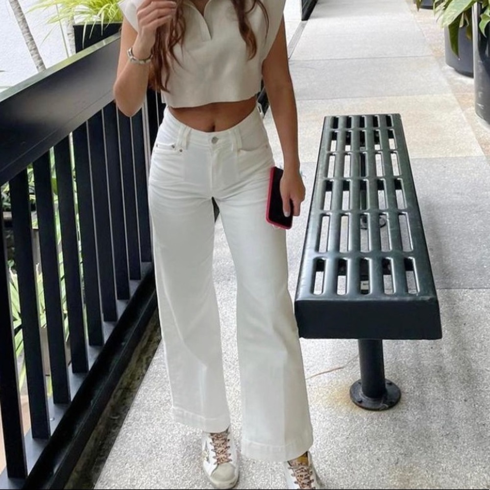Paige - Picture 2 of 5